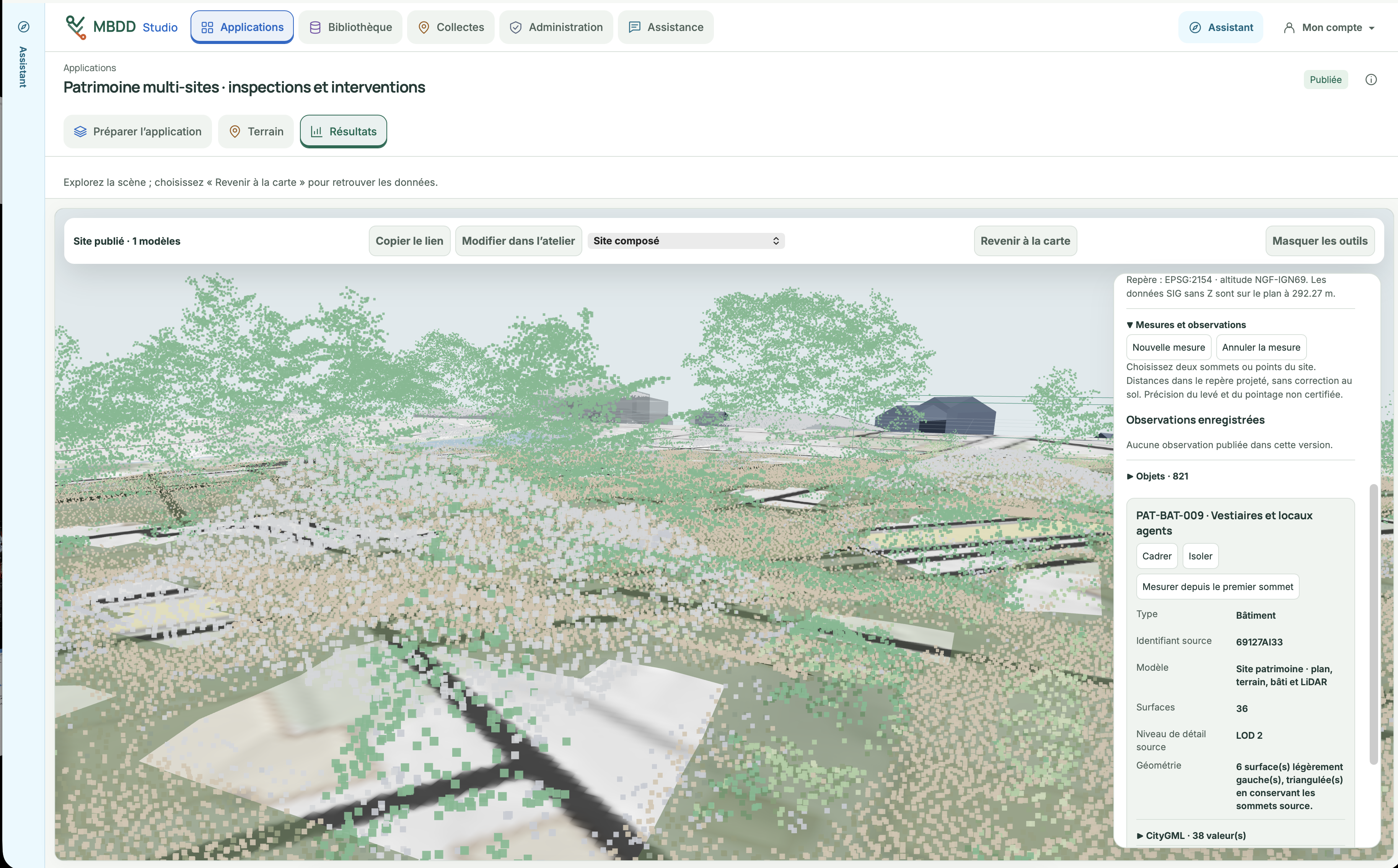 MBDD Studio : consultation d’un site en 3D, avec terrain, bâtiments, nuage de points et fiche d’objet.